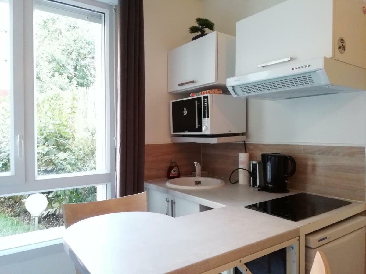 Chic Studio Near Paris Daire Saint-Denis  Dış mekan fotoğraf