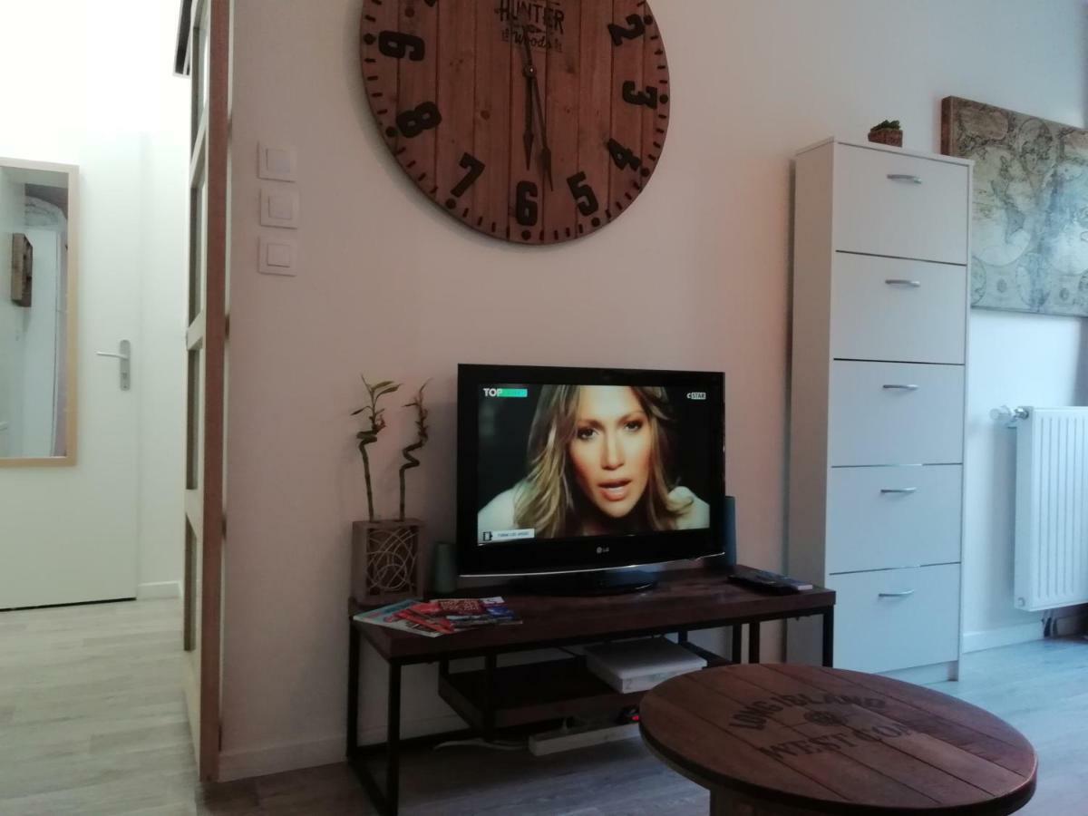 Chic Studio Near Paris Daire Saint-Denis  Dış mekan fotoğraf