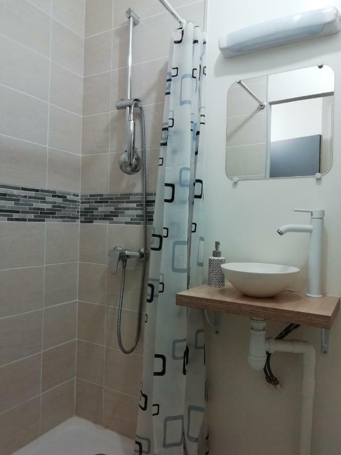 Chic Studio Near Paris Daire Saint-Denis  Dış mekan fotoğraf